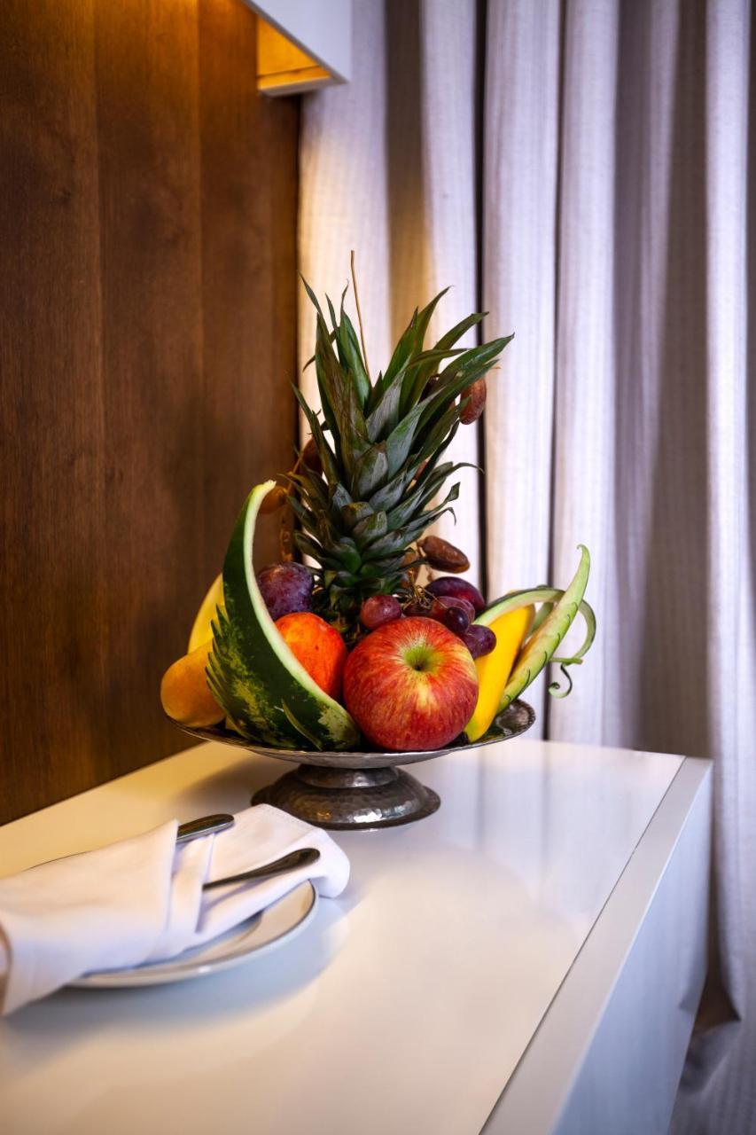 El Mouradi Gammarth Hotel Eksteriør billede Fruit platter