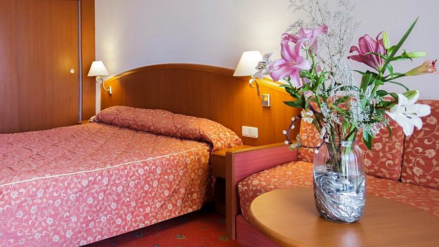 El Mouradi Gammarth Hotel Eksteriør billede A typical hotel room